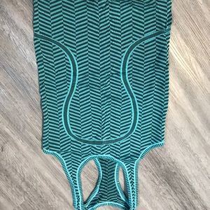 Lululemon tank